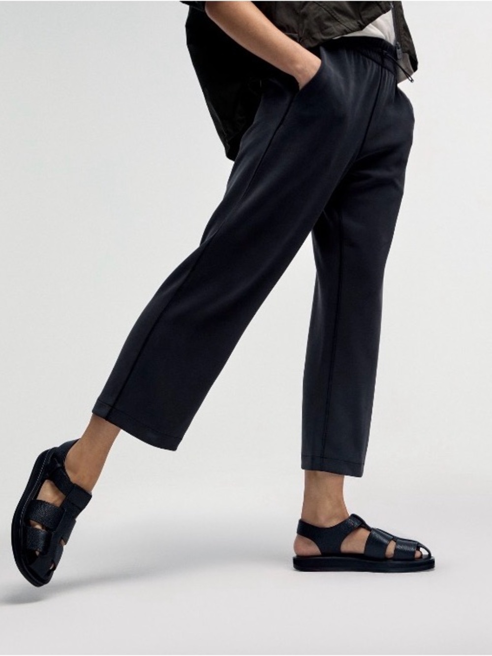 Lululemon Softstreme High-Rise Straight-Leg Cropped Pant